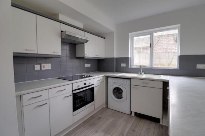 Open plan lounge & kitchen