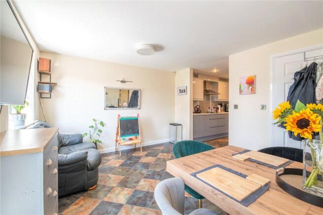 3 bed Semi-Detached for sale Image 7