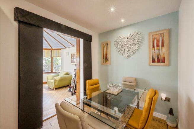 3 bed Detached for sale Image 8
