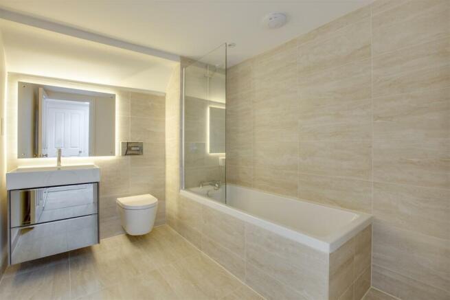 Flat 8, Burleighfield House, HP10 9RF-5.jpg