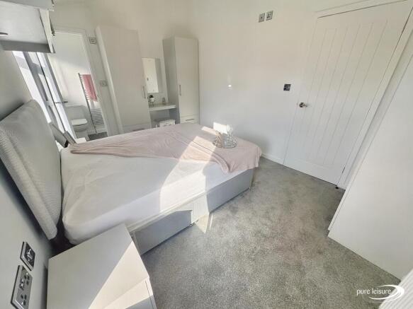 2 bed Lodge for sale Image 8