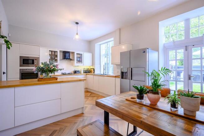 8474993-Interior03.jpg
