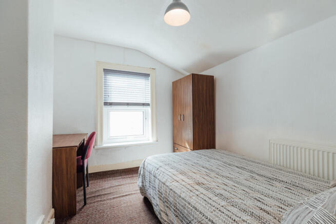 1 bed House Share to rent Image 5