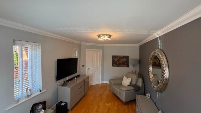 3 bed Detached for sale Image 6