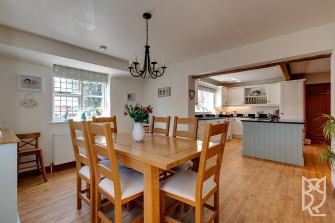 Breakfast Room