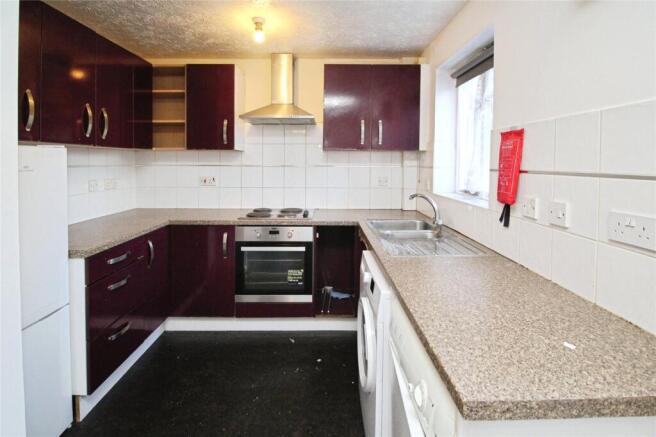 Trentishoe Crescent, Furzton, Milton Keynes photo 4