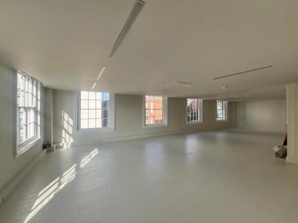 WhatsApp Image 2026-03-04 at 18.04.01 (4).jpeg