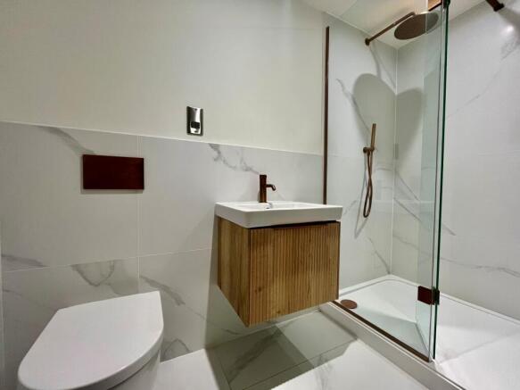 2 bed Apartment to rent Image 7