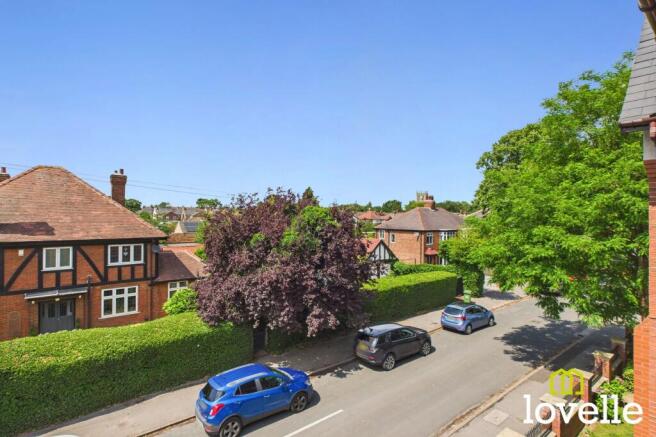 2 bed Flat for sale Image 4