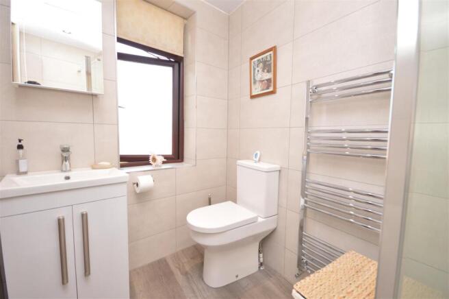 3 bed Terraced for sale Image 11