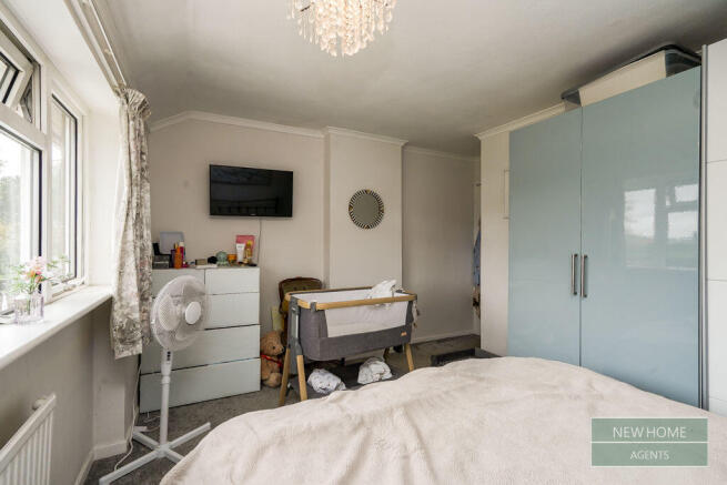 3 bed Semi-Detached for sale Image 9