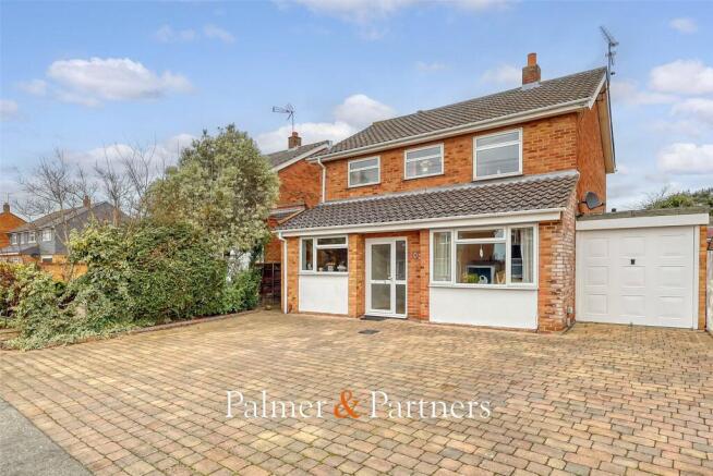 Falmouth Road, Chelmsford, Essex, CM1 photo 2