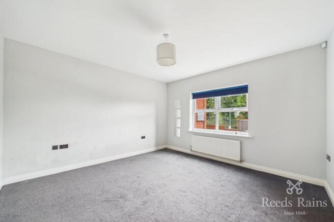 2 bed Apartment for sale Image 5