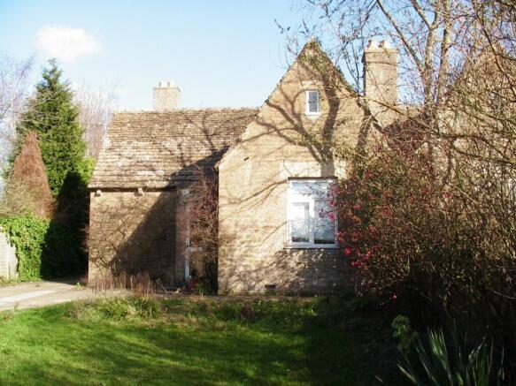 Front Garden (2)