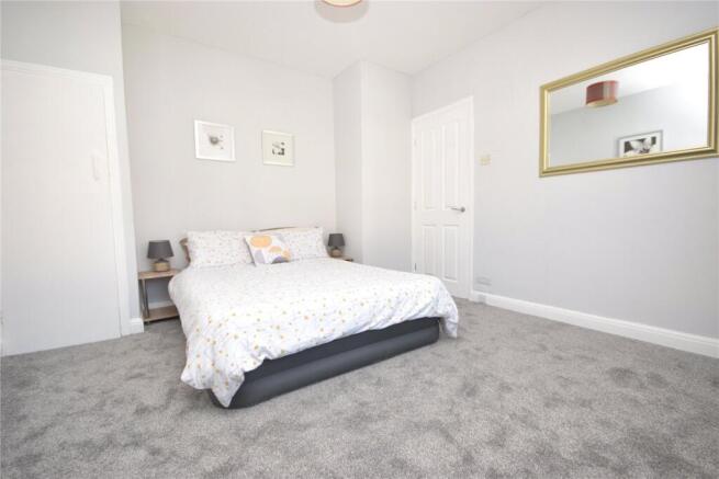 2 bed Apartment for sale Image 6
