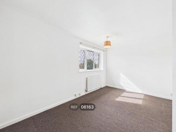 2 bed Semi-Detached to rent Image 5