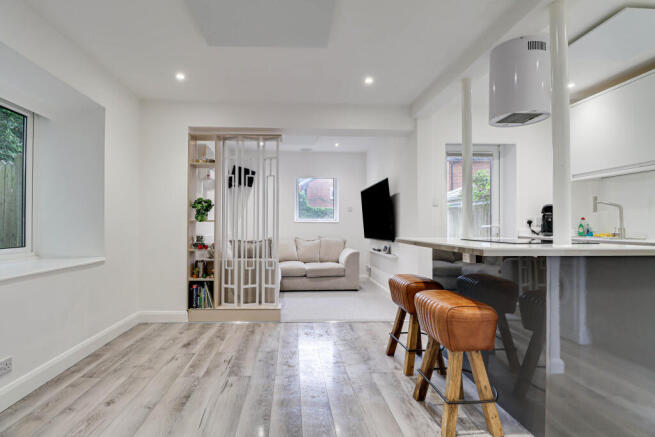 House in St Albans, Jersey Farm, Sandridge - More