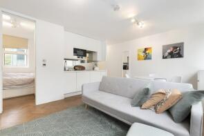 25, North Rise, St George's Fields, London W2 2YB