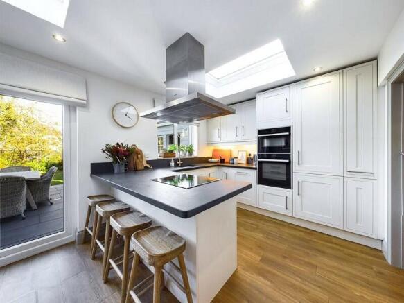Kitchen/Sitting Area