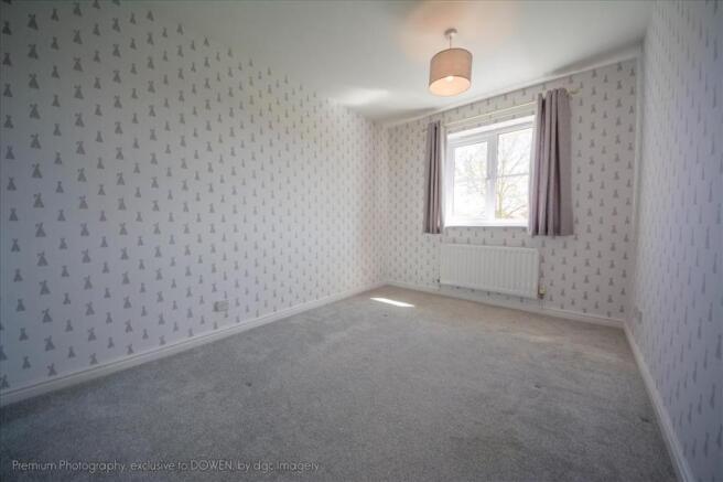 BEDROOM 4