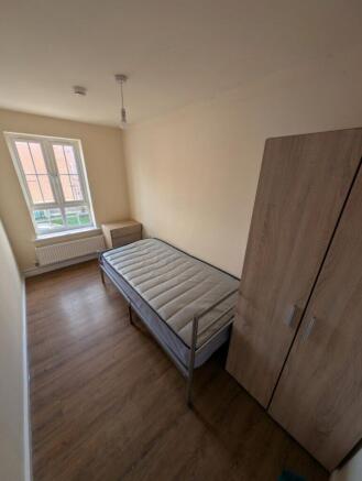 6 bed Town House for sale Image 8
