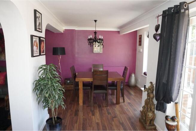 Lounge/Dining Room