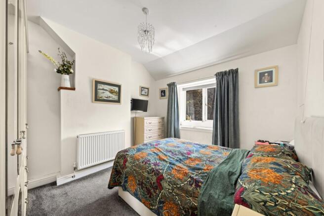 3 bed Semi-Detached for sale Image 12