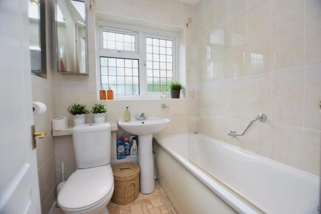 bathroom .JPG