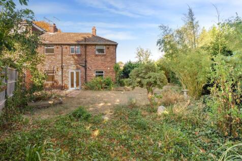 Meadlands Drive, Richmond, TW10