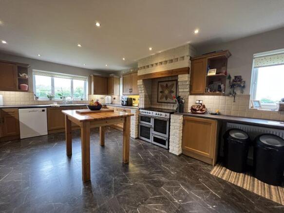4 bed Character Property for sale Image 11