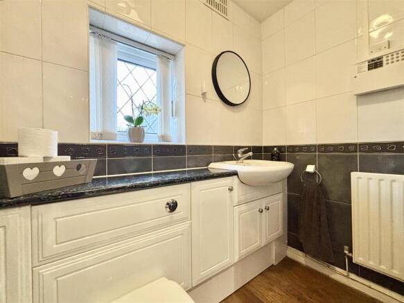 3 bed Detached for sale Image 8
