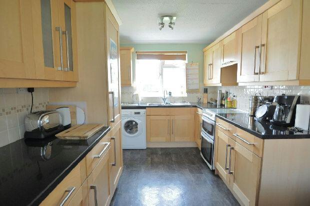 KITCHEN/BREAKFAST RO