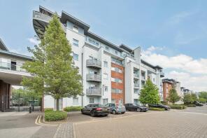 45, Stanton House, Coxhill Way, Aylesbury HP21 8FW