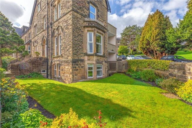 2 bed Apartment for sale Image 12