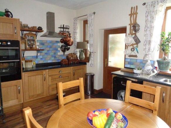 Kitchen/Dining Area