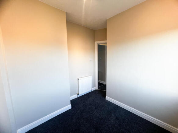 2 bed House to rent Image 9