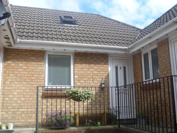 Photo 3