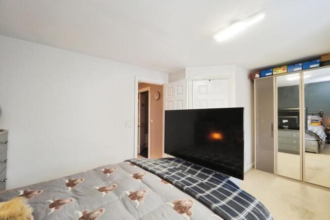 3 bed Terraced for sale Image 11