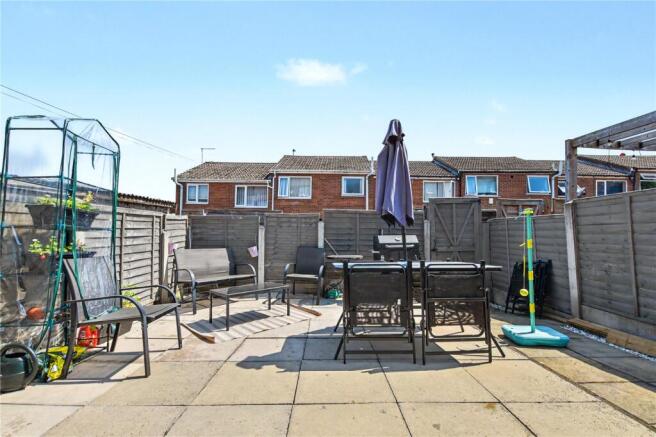 3 bed Town House for sale Image 11