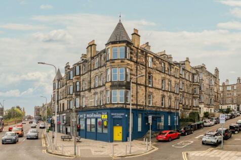 2/5 Meadowbank Place, Edinburgh, EH8 7AW