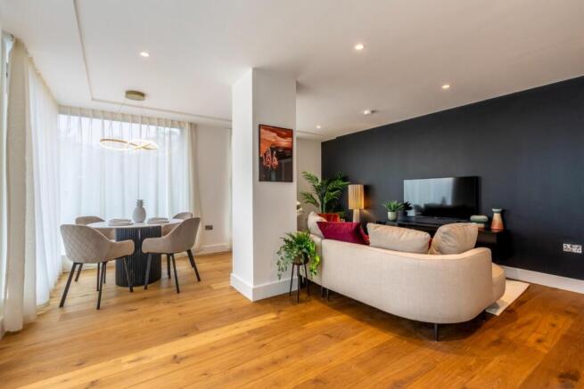 2 bed Apartment for sale Image 5