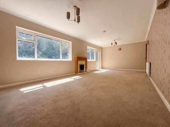 6 bed Detached for sale Image 10