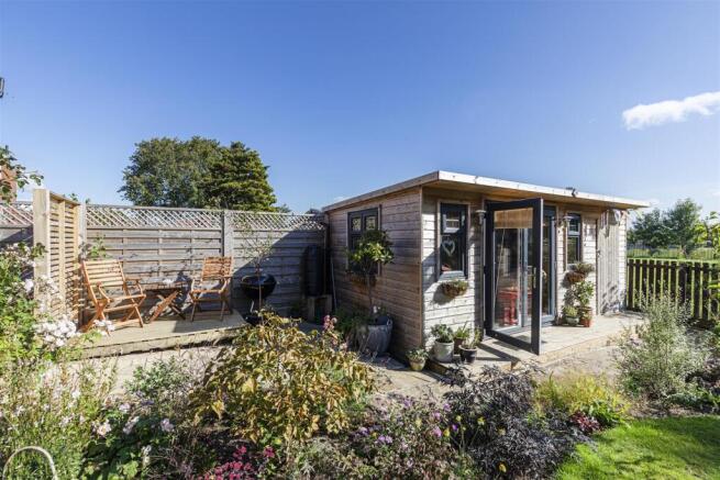 2 bed End of Terrace for sale Image 4