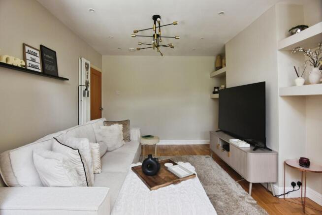 4 bed Semi-Detached for sale Image 10