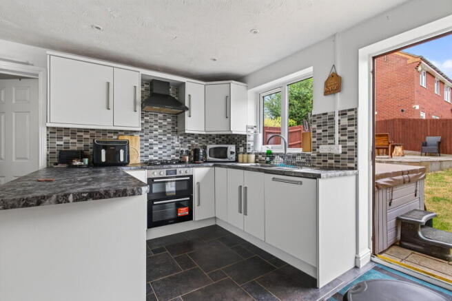 Tymecrosse Gardens,Market Harborough,LE16 7US photo 4