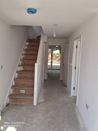 4 bed Detached to rent Image 8
