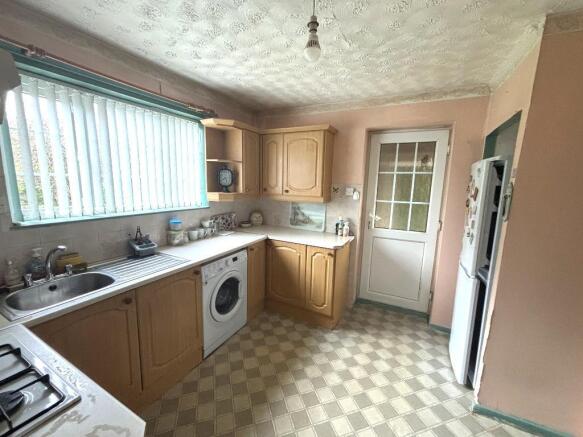 Barnard Road, Farley Hill, Luton, Bedfordshire, LU1 5RS photo 4