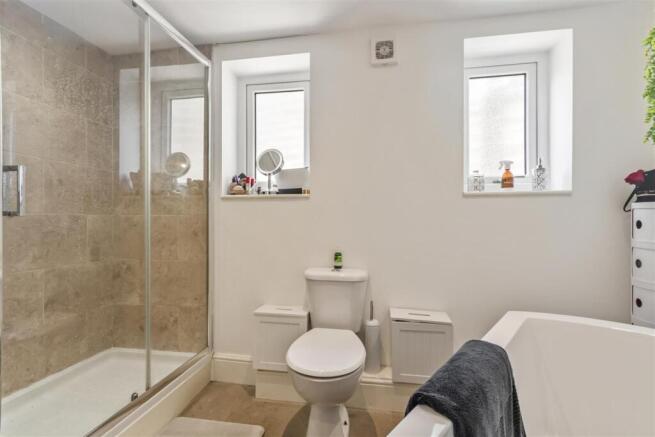 2 bed Semi-Detached for sale Image 12