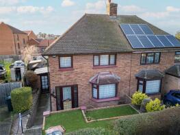 126, St Dunstans Drive, Gravesend DA12 4BQ
