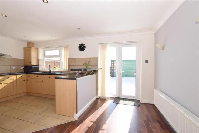 Kitchen/Breakfast Area